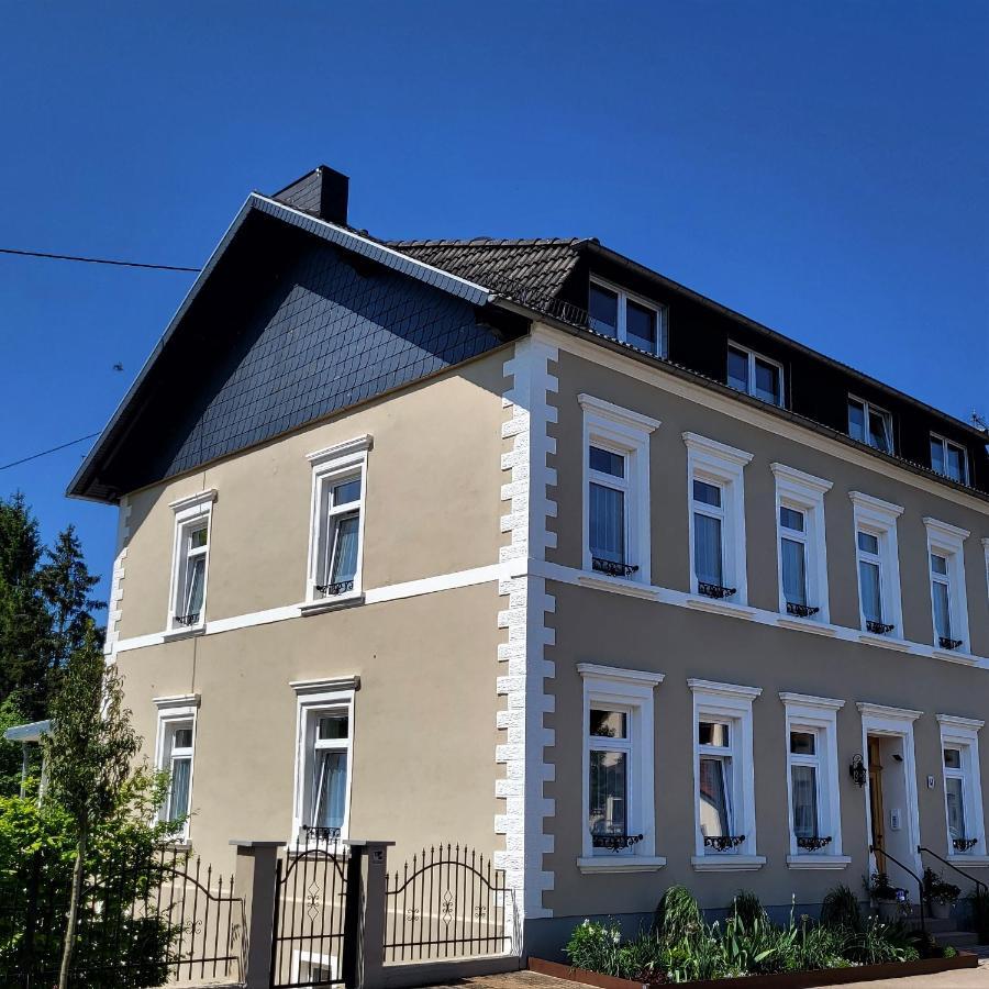 Komfort Ferienwohnungen Mit Wellness-Garten - Gaestehaus Am Bachlauf - Losheim Am See Dış mekan fotoğraf